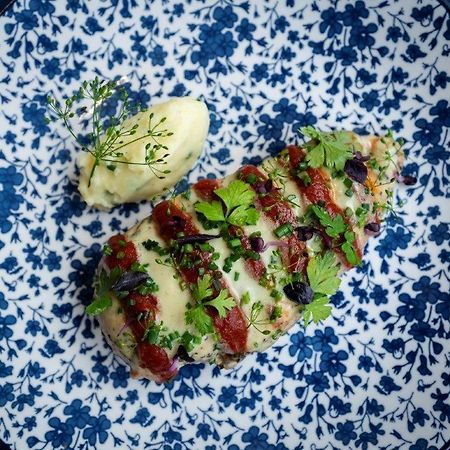 Brit Hotel Privilege Lisieux - La Villa Des Arts 外观 照片