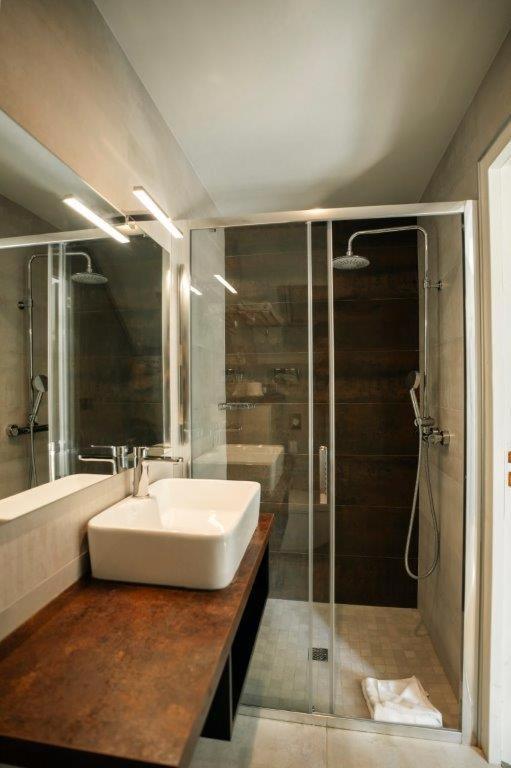 Brit Hotel Privilege Lisieux - La Villa Des Arts 外观 照片