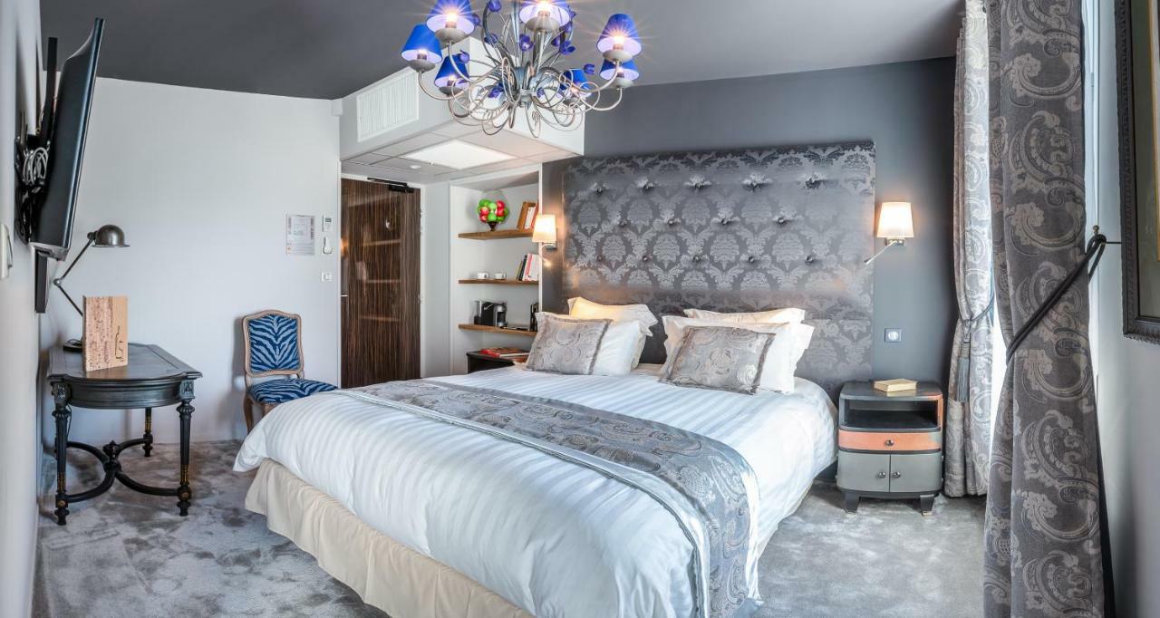 Brit Hotel Privilege Lisieux - La Villa Des Arts 外观 照片