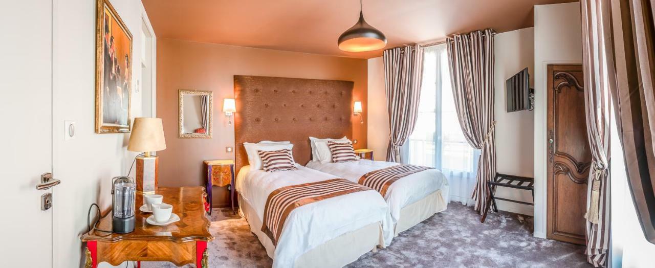 Brit Hotel Privilege Lisieux - La Villa Des Arts 外观 照片